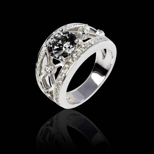丽姬女王白18K金圆形黑钻 群镶钻石戒指