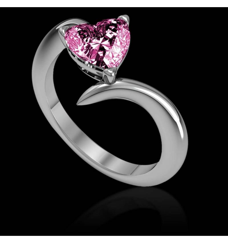蛇纹之心形粉红蓝宝石订婚戒指