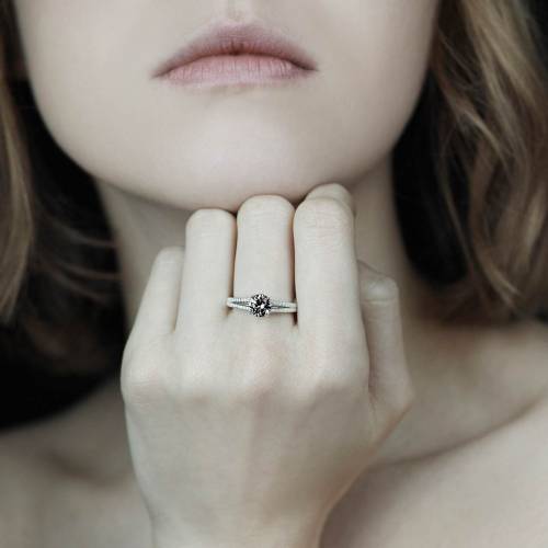 玛丽 黑钻订婚戒指
